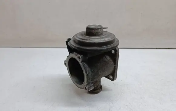 BMW 5 E60 E61 EGR valve 7804380