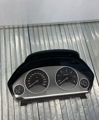 BMW 3 F30 F35 F31 Speedometer (instrument cluster) 9325221 9232895 40136547