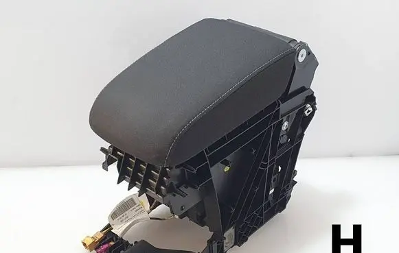 Volkswagen Golf VII Armrest 5G0864251J 5G0864207 5G0864089J