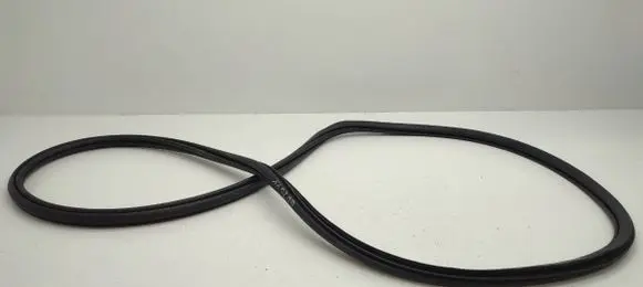 Volvo V60 Front door rubber seal 31457863