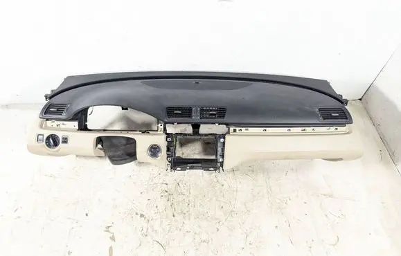 Volkswagen PASSAT B6 Dashboard 3C1857003 3C0880204G