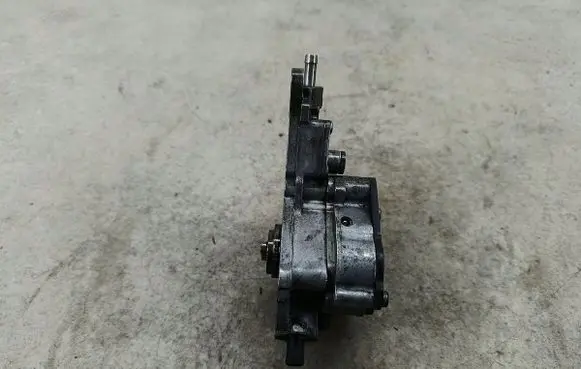 Volkswagen PASSAT B6 Vacuum pump 038145209HLUK