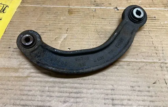 Ford Mondeo MK V Rear control arm G716B5K743 5K743G716B G716B