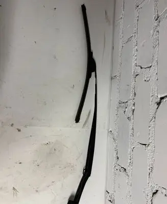 Dodge Charger Front wiper blade arm 2194
