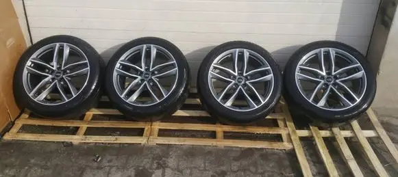 Audi Q7 4M R21 alloy rim 