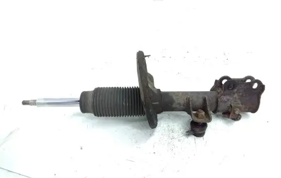 KIA Carens II Front shock absorber/damper 546611D200