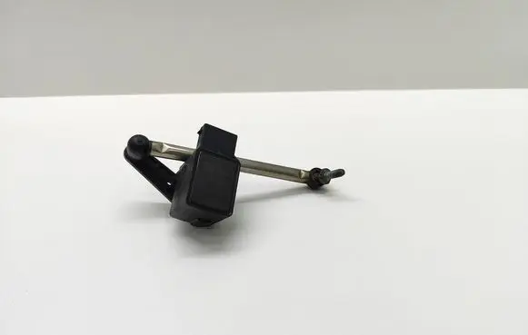 BMW 5 E60 E61 Headlight/headlamp level sensor 6762296 676229601 37146762296