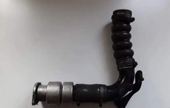 Ford Focus Intercooler hose/pipe AV616C646HE