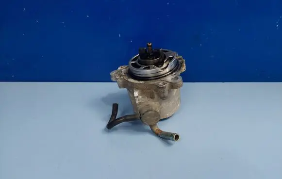Mazda Premacy Vacuum pump RF2A18G00A X2T58171
