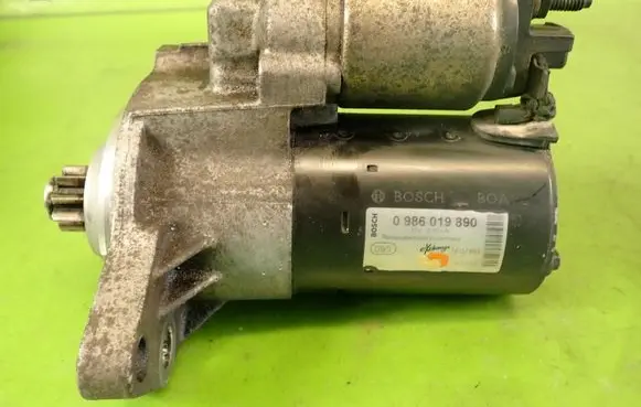 Volkswagen Golf IV Starter motor 0986019890