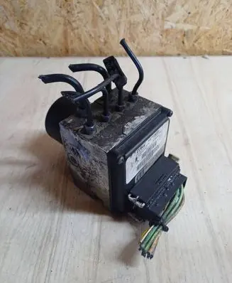 Peugeot 407 ABS Pump 15710605 S118676001 15710505E