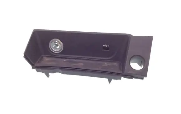Audi A5 USB socket connector 8W2864131B