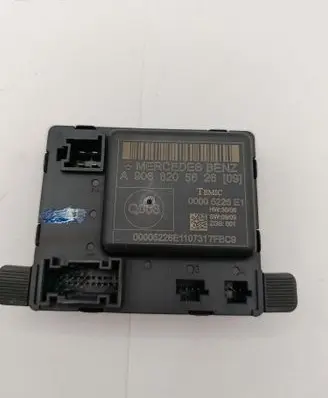 Mercedes-Benz Sprinter W906 Door control unit/module 00005226E1 9068205626 A05326E11