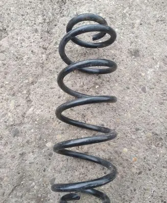 Volkswagen Golf V Rear coil spring