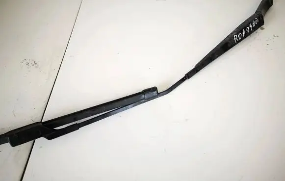 Volkswagen Golf V Front wiper blade arm 1q1955410