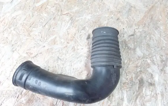Honda FR-V Air intake duct part RHO