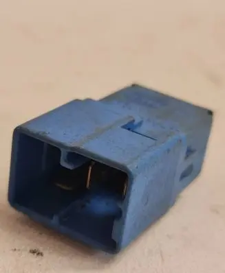 Nissan Almera N16 Other relay 4RA00781303
