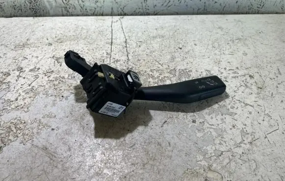 Volkswagen Golf V Indicator stalk 1K0953513E 01103510 10351091065166