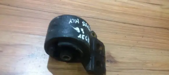 KIA Shuma Engine mount bracket