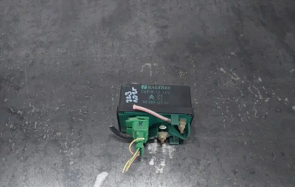 Citroen Xsara Picasso Glow plug pre-heat relay 9639912580