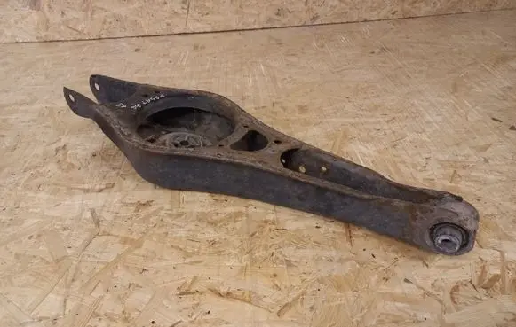 Volkswagen PASSAT B6 Rear upper control arm/wishbone