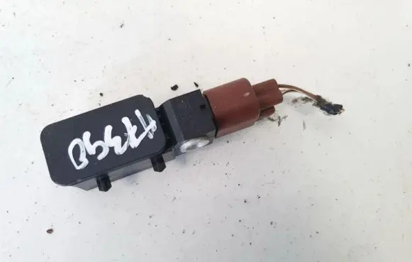 Ford Mondeo Mk III Airbag deployment crash/impact sensor 1s7t14b342ac 23bb083e9581
