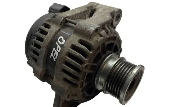 Opel Insignia A Generator/alternator 13502583 14V100A 30G16
