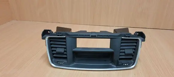 Peugeot 508 Dash center air vent grill 9686457877 9686445277 9688552977