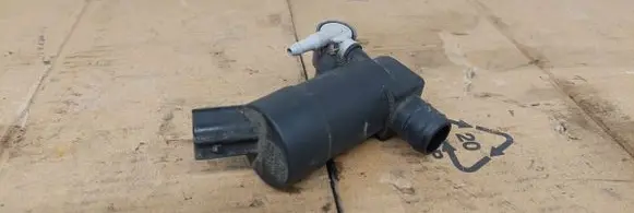 Volvo V50 Windscreen/windshield washer pump 1S7117K624FE T655C