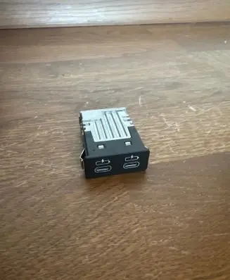 BMW 7 G11 G12 USB socket connector 8711938