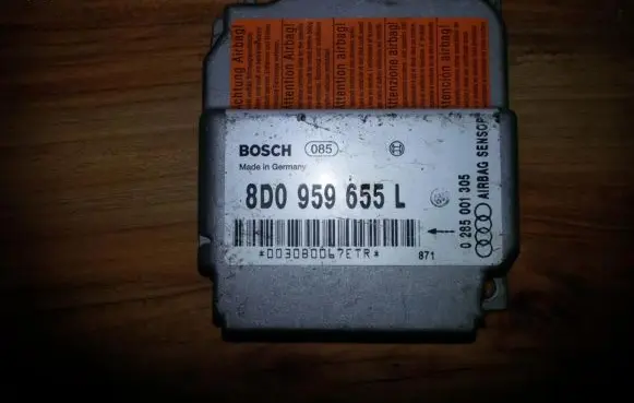Audi A4 S4 B5 8D Airbag control unit/module 8D0959655L 0285001305