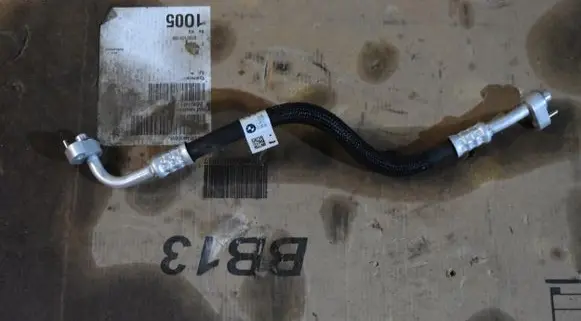 BMW X3 G01 Air conditioning (A/C) pipe/hose 9868423