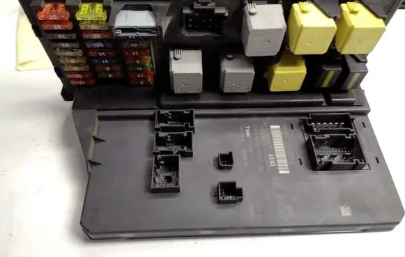 Mercedes-Benz Sprinter W906 Fuse module A9069006303 A9069017501ZGS001 A9069024301ZGS001