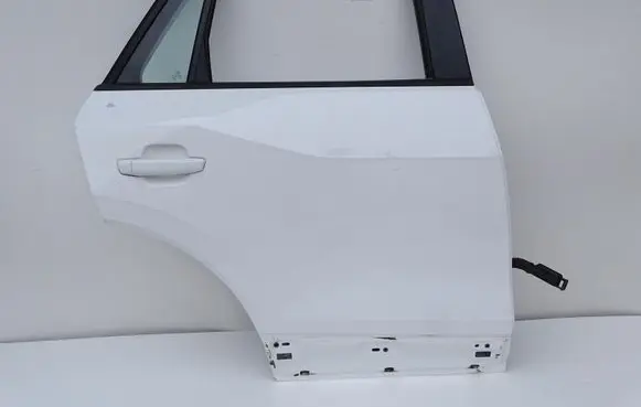 Audi Q2 - Rear door LY9C