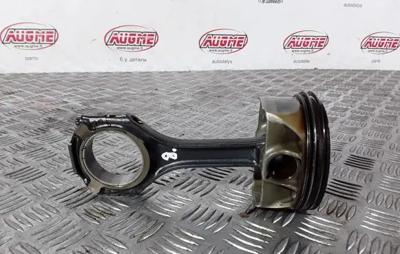 Mercedes-Benz G W461 W463 1st Gen Piston with connecting rod 2277
