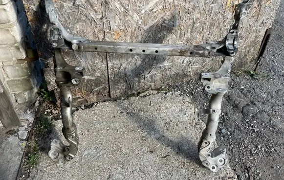 Audi A4 S4 B8 8K Front subframe 8T0399315H 131810137