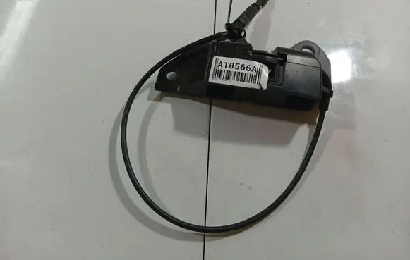 Renault Megane II Seat back rest lock catch 8200355695