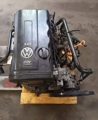 Volkswagen PASSAT B5 Engine 058103373A AEB
