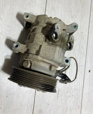 Toyota Hilux (AN10, AN20, AN30) Air conditioning (A/C) compressor (pump) 447260-8020