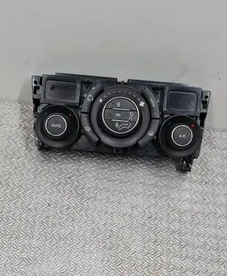 Peugeot 308 Climate control unit 96718462XT 1006071A
