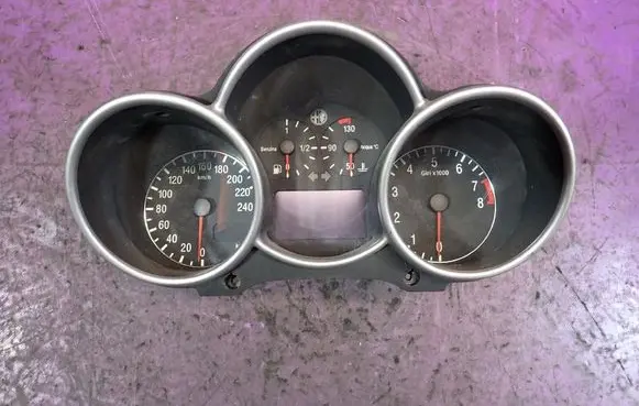 Alfa Romeo 147 Speedometer (instrument cluster) 