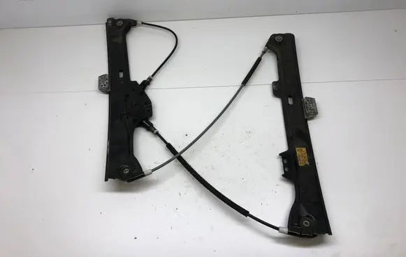 BMW 5 E60 E61 Front window lifting mechanism without motor 7075667E