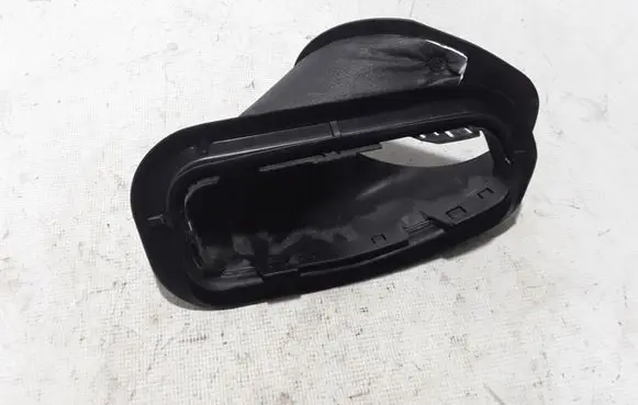 Peugeot 208 Other engine bay part 9826752180