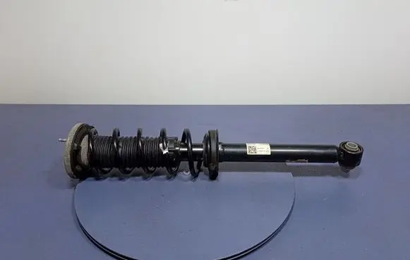 BMW 5 G30 G31 G38 Rear shock absorber/damper 6866617