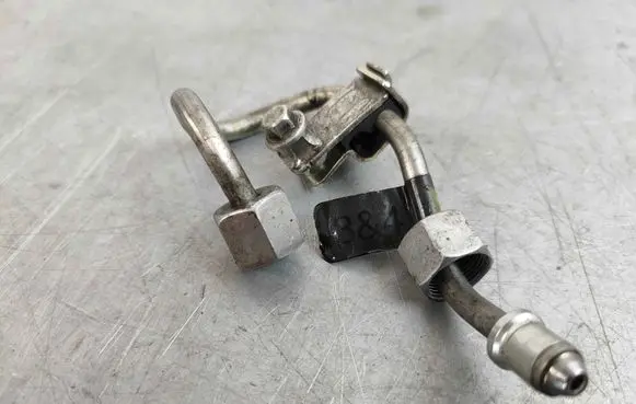 Jaguar XF X250 Fuel injector supply line/pipe JDE38211 JDE10754 JDE33018