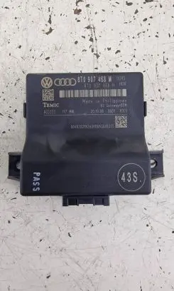 Audi A4 S4 B8 8K Gateway control module 8T0907468M