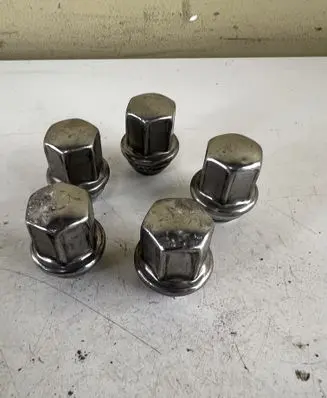 Jeep Grand Cherokee WL Nuts/bolts 