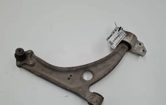Volkswagen PASSAT B6 Front lower control arm/wishbone 3C0407153B