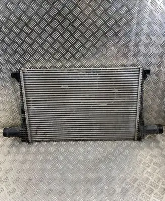 Audi Q7 4M Intercooler radiator 4M0145805M