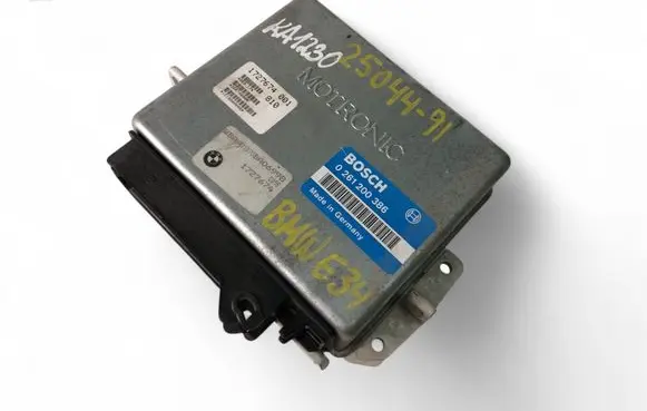 BMW 5 E34 Engine control unit/module ECU 0261200386